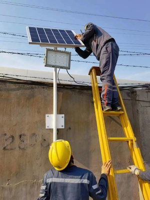 90° γωνία δέσμης ανθεκτικός σε έκρηξη προβολέας LED CCT 3000K/4000K/5000K/5700K για βιομηχανικές εφαρμογές