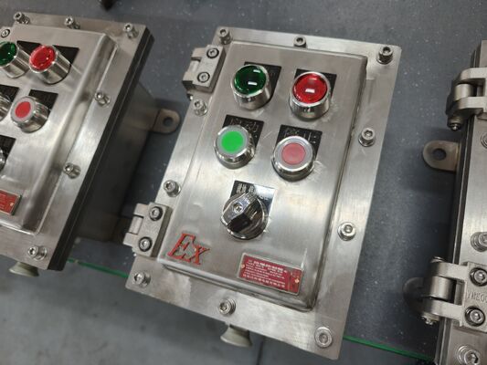 Ανοξείδωτο ατσάλι Προσαρμοσμένο Αντιεκρηκτικό Ανθεκτικό στη διάβρωση Πίνακας ελέγχου M20 Πιστοποιημένο Atex