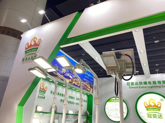 Καλή χημική αντοχή Αντιφλεγμονώδης ευέλικτος αγωγός καουτσούκ από ανοξείδωτο χάλυβα Ευέλικτος προστατευτικός ηλεκτρικός αγωγός για βιομηχανικά