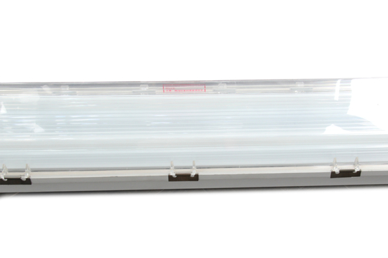 Υλικό ATEX GRP G 3/4&quot;Αποσταλμένο από έκρηξη Φθοριούχο Φως Γραμμικό IP66 LED Αποσταλμένο από έκρηξη Φως για επικίνδυνη περιοχή