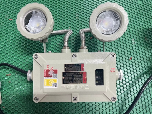 2x3W πυρόστακτο φως έκτακτης ανάγκης LED ∙ 90lm/W, IP66 για επικίνδυνες περιοχές