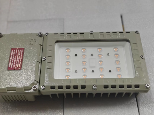 100W 200W LED ανθεκτικό σε έκρηξη φωτιστικό φως πλημμύρας Φιξίρ ATEX II 2G Ασφάλεια για ζώνη αερίου1/2