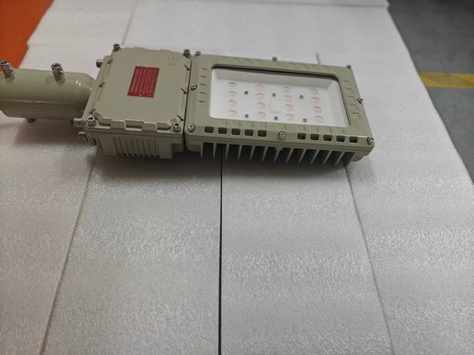 100W 200W LED ανθεκτικό σε έκρηξη φωτιστικό φως πλημμύρας Φιξίρ ATEX II 2G Ασφάλεια για ζώνη αερίου1/2