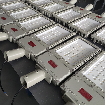 250w ανθεκτικό σε έκρηξη φως LED για διυλιστήριο 100-277v 130lm/W εγκεκριμένο ATEX/IECEx/RoHS