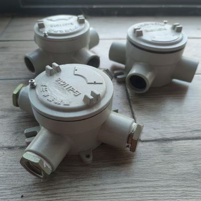 ATEX Εκρηκτικό Sta/Αλουμινίου Πυρόστερο Πολυεπιφάνεια Πλαίσιο Διασταύρωσης με αυξημένη ασφάλεια IP66