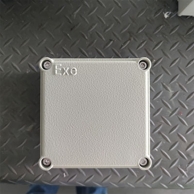 Ηλεκτροστατικό Ψεκασμός 4" 1" Στρογγυλό Αντιεκρηκτικό Κουτί Διακλάδωσης ATEX IECEx Class I Div 1 II B II C IP66 Βαθμολογία για Επικίνδυνες Περιοχές Πετρελαίου και Αερίου