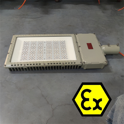 ATEX 220V 380V Ασφαλής εκρήξεως LED φωτός Αλουμίνιο Marine Grade IP66 WF2 Για τη βιομηχανία πετρελαίου και φυσικού αερίου