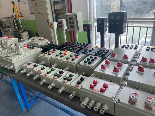 AC220/380V 2MM Σιδηροπλακέτα Πίνακες ελέγχου για ασφαλή ηλεκτρικά συστήματα
