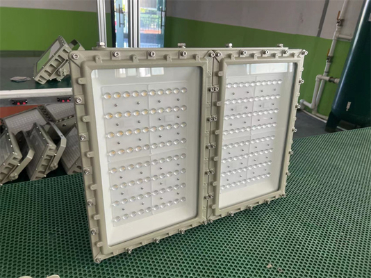 300-500 W εκρηκτικοπροστατευτικό φωτιστικό για πλημμύρες υδατοασθενές αντιδιάβρωση 140lm/W 220v 380v