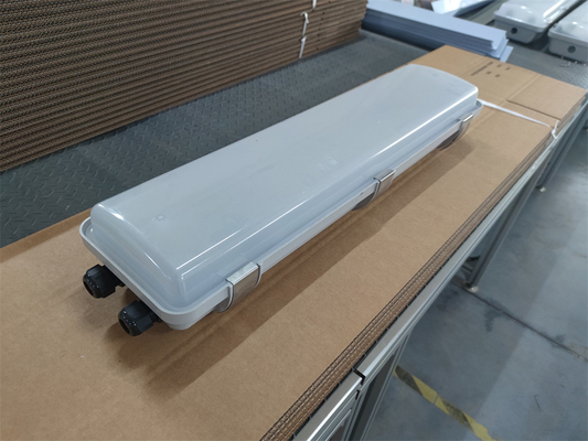 2*18w/2*36w Φωτεινό φως προστασίας από έκρηξη IP66 WF2 Επίπεδο προστασίας υψηλό CRI Ra≥70