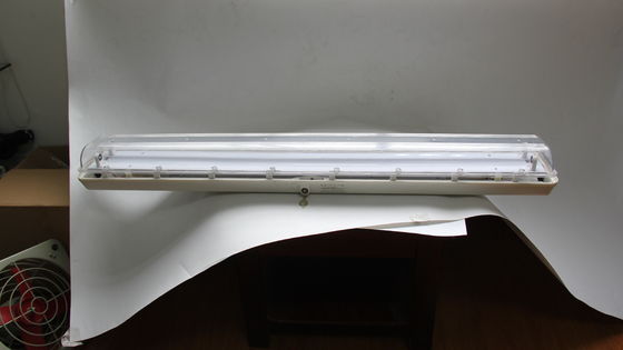 Για επικίνδυνες περιοχές Χημικές εγκαταστάσεις πετρελαίου και φυσικού αερίου Ορυχεία Θαλάσσιες εγκαταστάσεις Ασφαλής από έκρηξη Γραμμικό φως LED Βιομηχανικής κλάσης IP66 Φωτισμός Ενεργοηλεκτρικά αποδοτικό σχεδιασμό μειώνει Δυνατότητα 0,6/1,2m ATEX/IECEx/CNEX