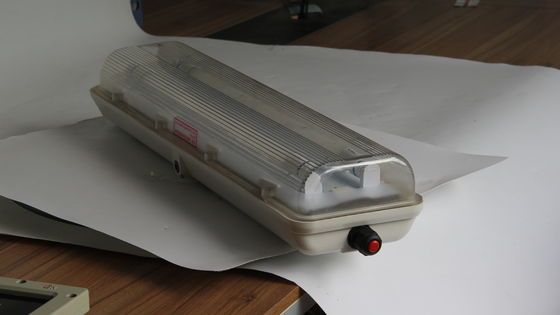 Για επικίνδυνες περιοχές Χημικές εγκαταστάσεις πετρελαίου και φυσικού αερίου Ορυχεία Θαλάσσιες εγκαταστάσεις Ασφαλής από έκρηξη Γραμμικό φως LED Βιομηχανικής κλάσης IP66 Φωτισμός Ενεργοηλεκτρικά αποδοτικό σχεδιασμό μειώνει Δυνατότητα 0,6/1,2m ATEX/IECEx/CNEX