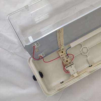 Αντιεκρηκτικό Γραμμικό Φωτιστικό LED ATEX/IECEx/CNEX – Φωτισμός Βιομηχανικής Κλίμακας για Επικίνδυνες Περιοχές, Ενεργειακά Αποδοτικό, IP66, Προσαρμοσμένες Επιλογές Ισχύος & Θερμοκρασίας Χρώματος