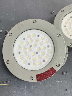 ATEX IECEx IP66 Φως LED 100W 150W Φως αποθήκευσης υψηλής τάξης AC 100-277V Αλουμίνιο πέταξης 5 ετών Εγγύηση