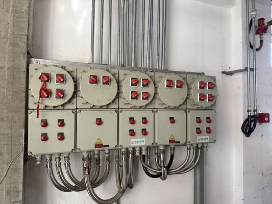 IIB T4 ATEX Πίνακες Διανομής Flameproof Πίνακας Ελέγχου Αντιεκρηκτικός Φλόγας Περίβλημα από Κράμα Αλουμινίου Για Χρήση σε Πετρέλαιο & Φυσικό Αέριο