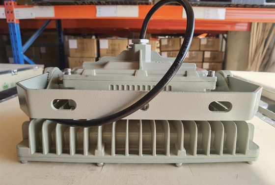 100w AC100-277V ανθεκτικό σε έκρηξη LED φως πλημμύρας που χρησιμοποιείται για πετρέλαιο, φυσικό αέριο, πετροχημικές περιοχές