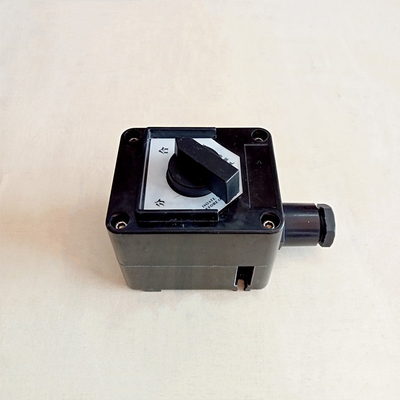 Διακόπτης Αποσύνδεσης Ανθεκτικός σε Έκρηξη GRP Ζώνη 2 Κατηγορία 1 Διαίρεση 2 με Κουμπί Διακοπής Έκτακτης Ανάγκης