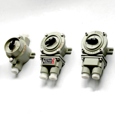 Διακόπτης ανθεκτικός σε έκρηξη προδιαγραφών καλωδίου 9mm-13mm με επιφανειακή τοποθέτηση και επίπεδο προστασίας IP66